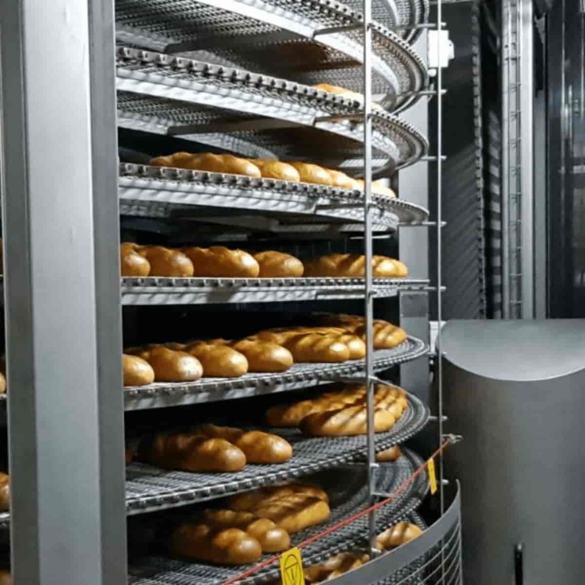 A continuous freezing track in a spiral freezer ensures rapid and uniform freezing of products in a continuous process, while maintaining high quality and maximum efficiency. An ideal solution for bakeries, confectioneries and the food industry